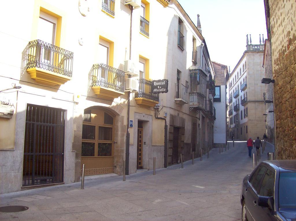 Hostal Muralla Plasencia Eksteriør bilde