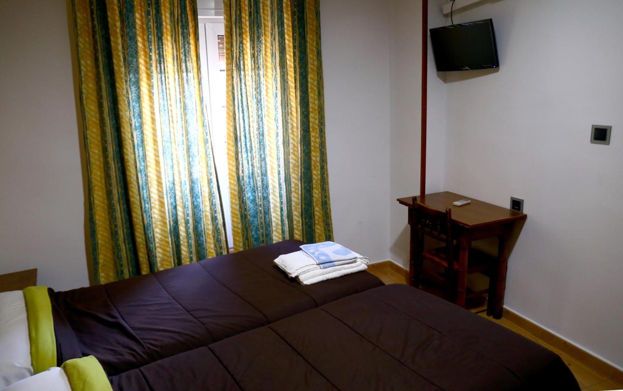 Hostal Muralla Plasencia Eksteriør bilde