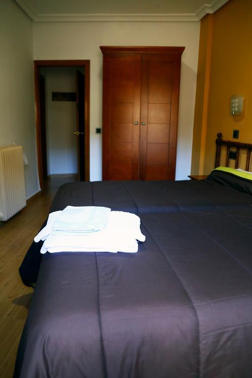 Hostal Muralla Plasencia Eksteriør bilde