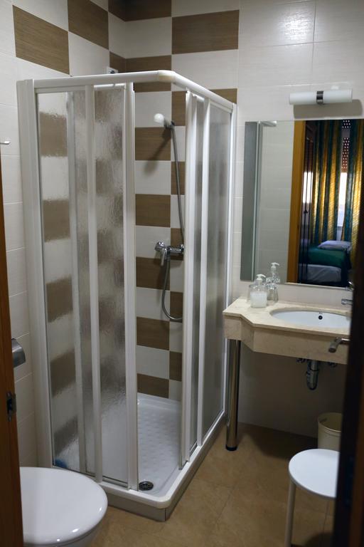 Hostal Muralla Plasencia Eksteriør bilde