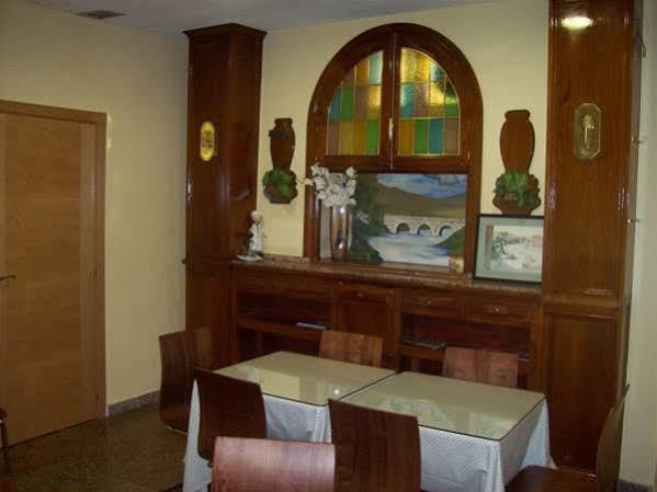 Hostal Muralla Plasencia Eksteriør bilde
