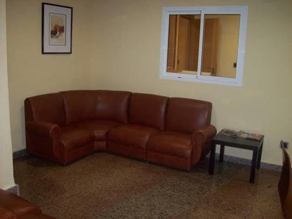 Hostal Muralla Plasencia Eksteriør bilde