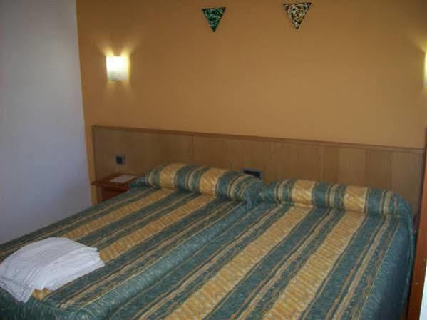 Hostal Muralla Plasencia Eksteriør bilde